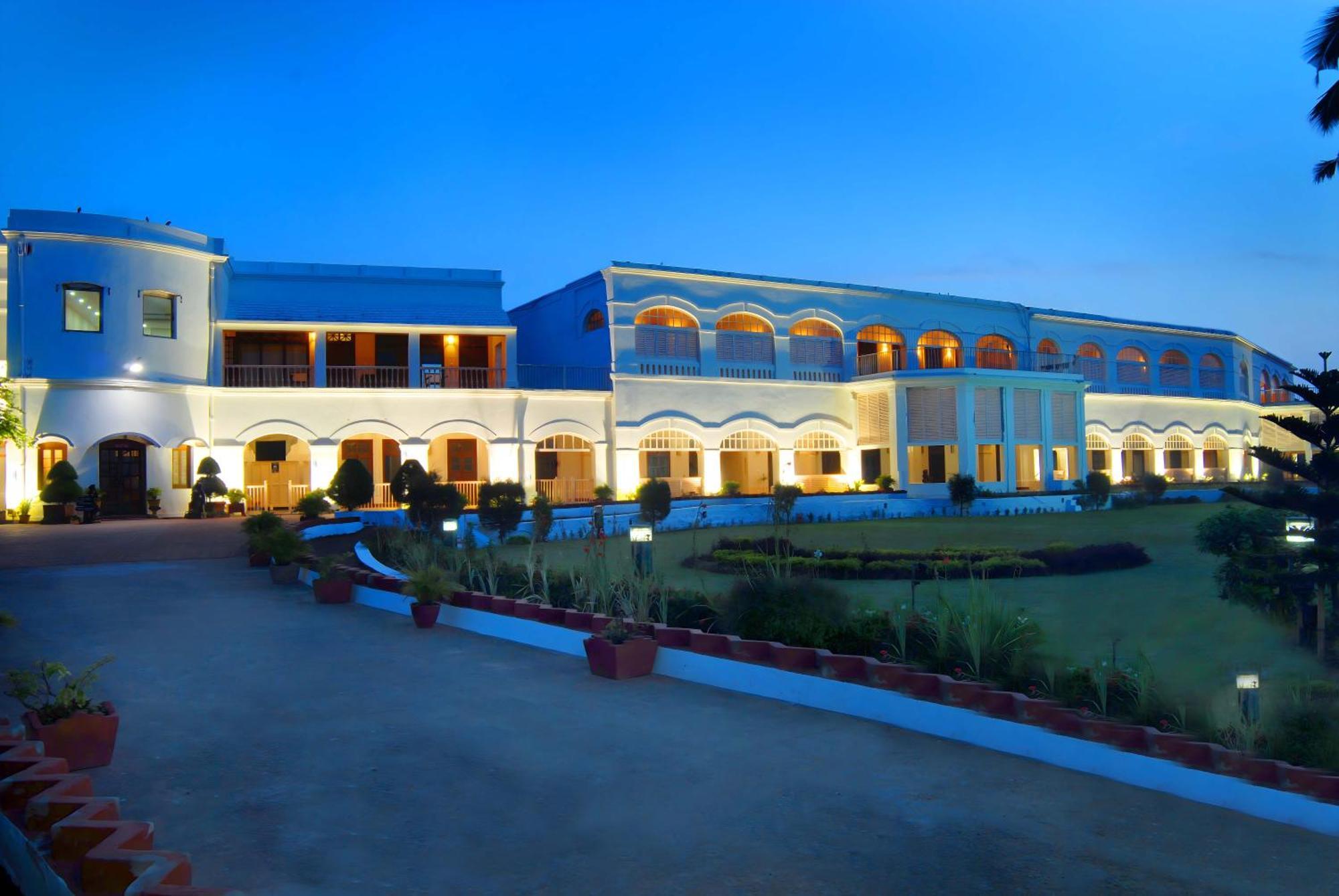 Chanakya Bnr Hotel Puri Eksteriør billede