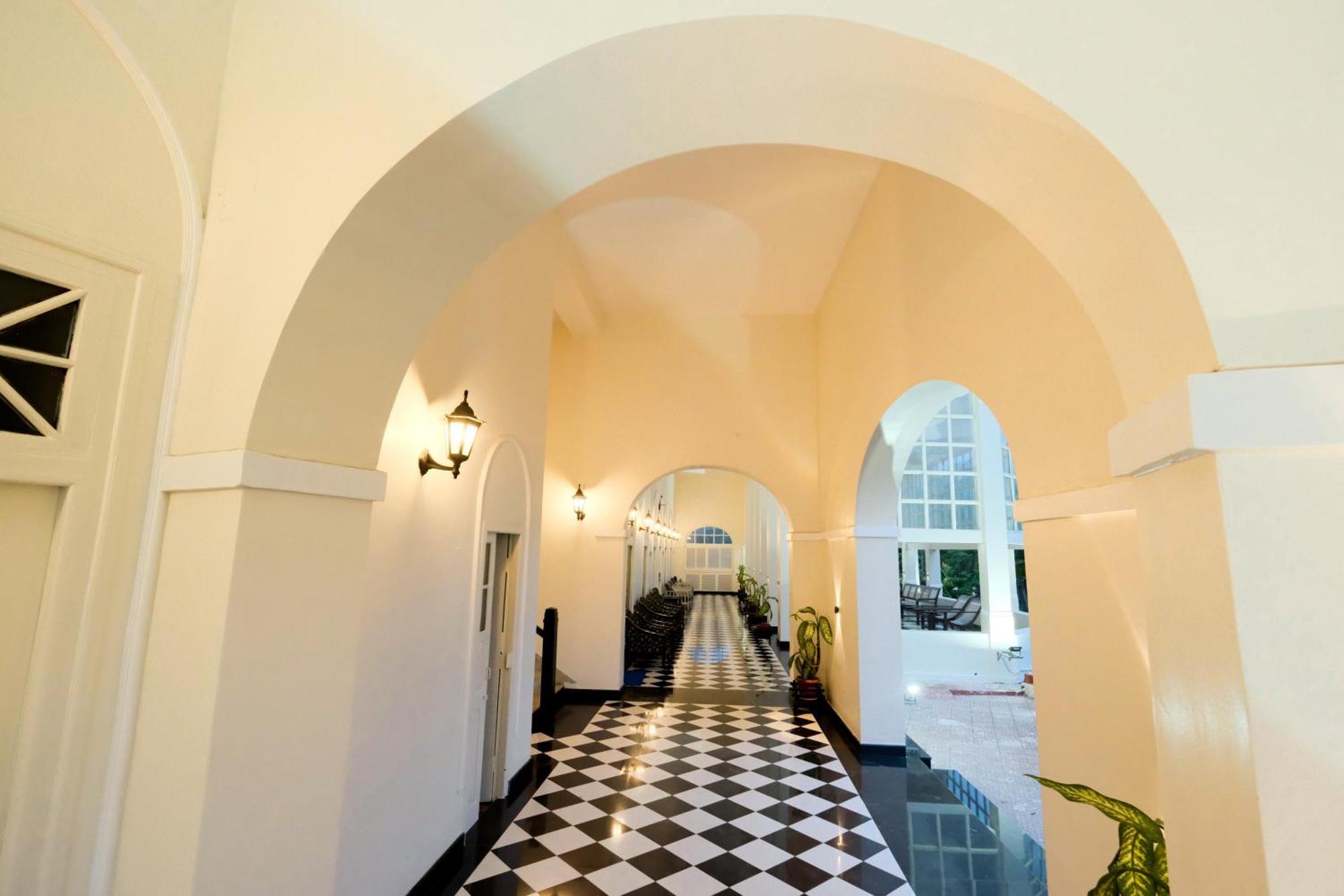 Chanakya Bnr Hotel Puri Eksteriør billede